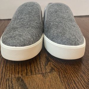 Vince slip on sneakers BANLER, QRTZ/TRUFF SDE Size 8